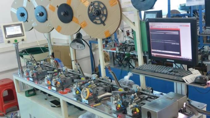 Wuhan Lanxu Technology Co., Ltd. linea di produzione in fabbrica 5